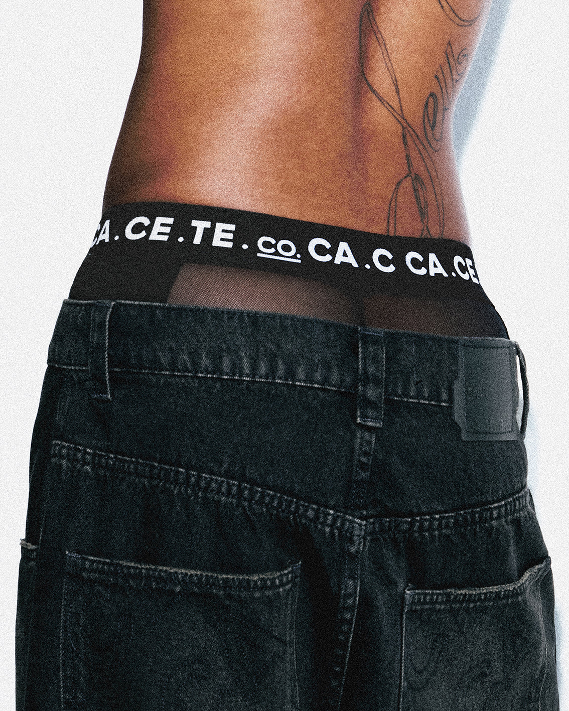 CUECA SLIP RECORTE TULE