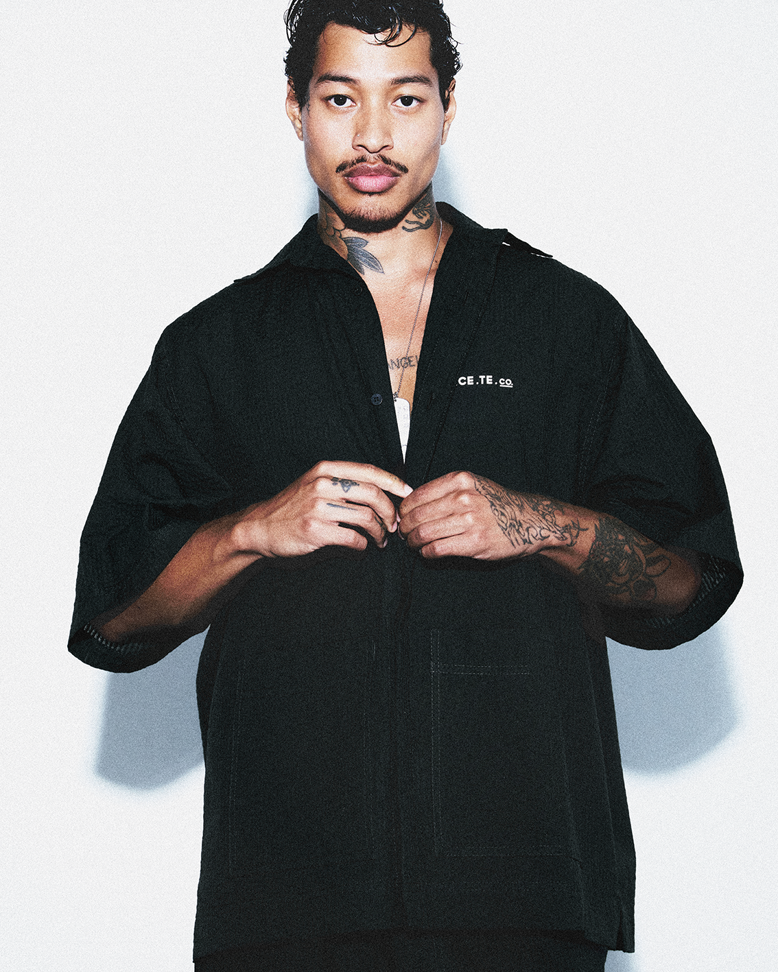 CAMISA BOXY PRETO